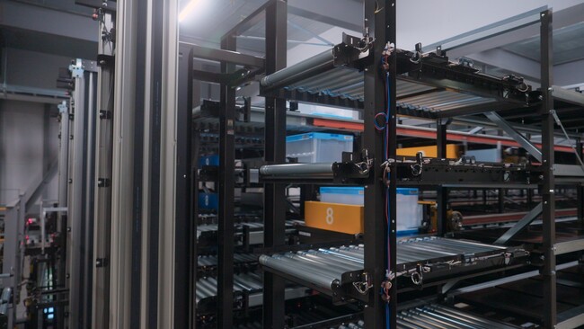 注文された商品の発送順立て管理を「シャトル&サーバ」で自動化