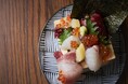 豊洲市場前「SAKE酒場 米三角」グランドメニューを8月から全面リニューアル 人気の江東区&中央区地元割りも延長!
