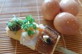 ホテルビナリオ嵯峨嵐山が作る、京都嵐山の新しい食べ歩きメニューが登場 「京都府産赤たまごの出汁巻き」「京都府産赤たまごバーガー」2025年7月1日(火)~販売開始