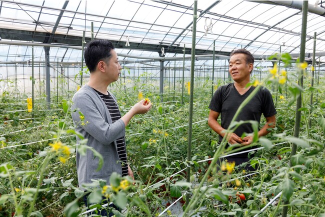 生産者を訪ねる料理長・窪津朋生