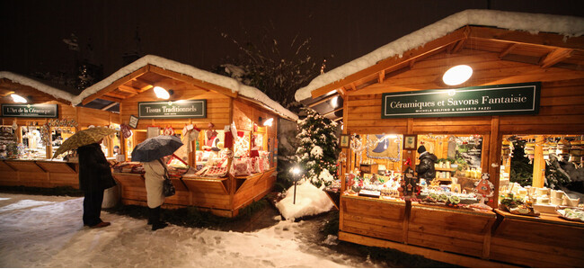 アオスタのクリスマス・マーケット(C) Regione Valle d’Aosta, Enrico Romanzi