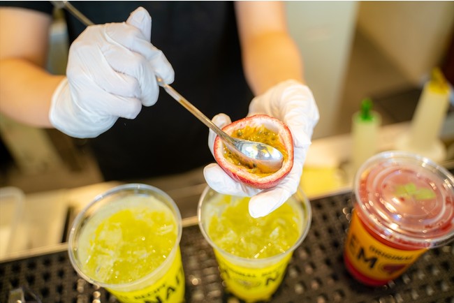 宮古島産のパッションフルーツを使用※入荷状況により沖縄県産に変更になることもございます