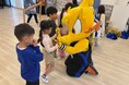 子どもたちの笑顔が弾ける！シーホース三河が西尾市「mirai と～ぶこども園」を訪問、スポーツの楽しさを共有