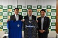 【シーホース三河】佐古賢一新社長らが幸田町・成瀬敦町長を表敬訪問。2025-26シーズンの活動報告と「SEAHORSES HOMETOWNS LOGO」オリジナルTシャツを寄贈