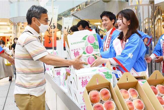 桃の品評即売会