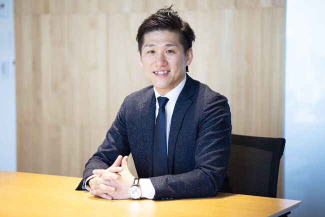 アリババ株式会社 グローバルB2B事業部 マネージャー 江村 謙 アリババ株式会社 グローバルB2B事業部 マネージャー 江村 謙