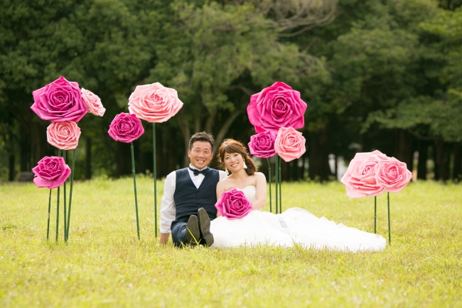 自然がいっぱいのロケーション撮影地「代々木公園」で、ジャイアントフラワーで作るお花畑で撮影できるスペシャルプラン。