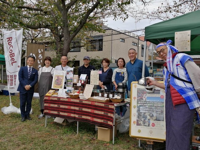 千葉県流山市では地元の障がい者自立支援施設が焙煎・加工したコーヒーを地域の飲食店や商店の店頭や朝市などのイベントで販売しています。