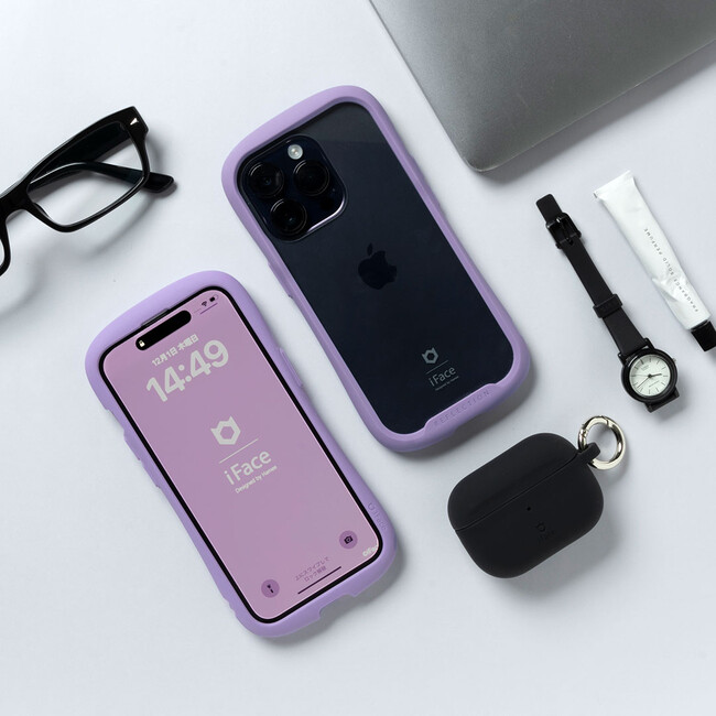 iPhone14Pro／14ProMaxの濃い紫色に合わせると濃淡がはっきり。個性的なおしゃれスマホが完成！