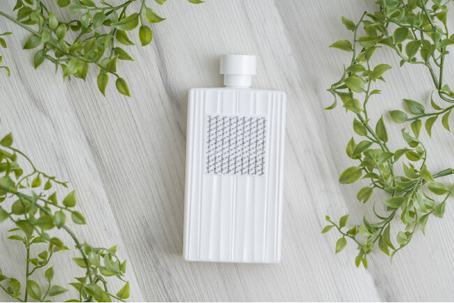 「化粧品会社の社長が自分と従業員のために作った原価率50%の美容液」2025年12月9日に予約受付開始