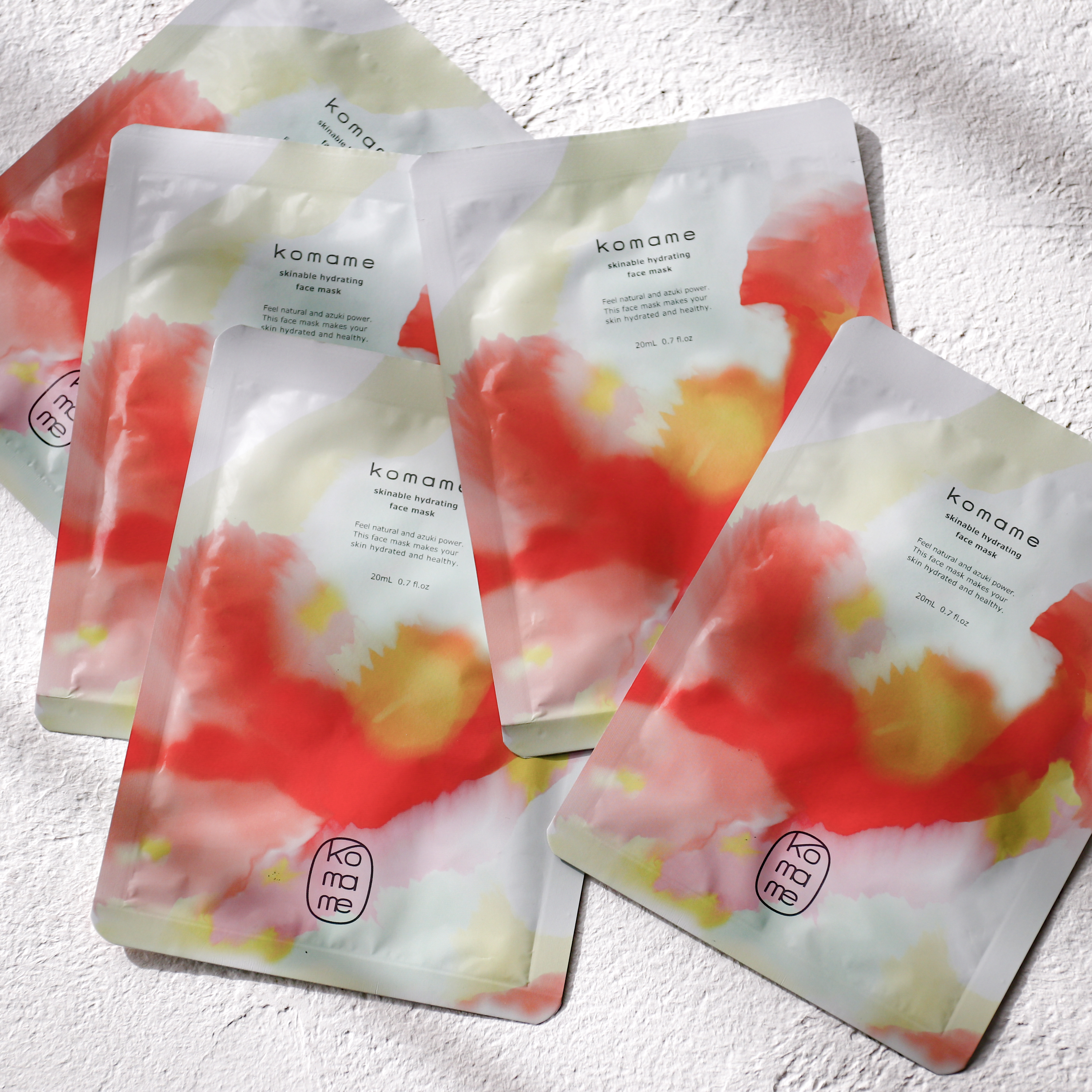 あずきのエナジーとみずみずしい潤いで満たして、 ふっくら弾む、クリアな肌へ。komameからフェイスマスクが新発売。