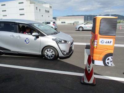 【ＪＡＦ香川】サポカーの機能と限界を体験しよう！「安全運転サポート車（サポカー）体験試乗会」を開催します