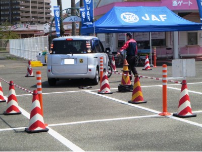 【ＪＡＦ福岡】高齢者スキルアップかんたん駐車教室を開催