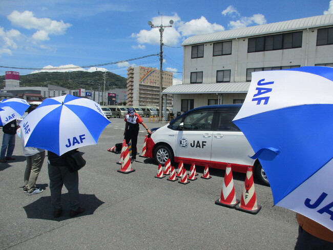 【JAF福岡】マイカーで今の運転を見直すチャンス！ベテランドライバー向け実技講習を開催