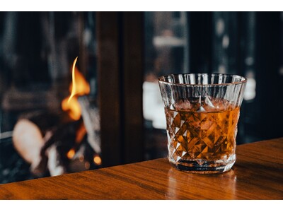 レトロモダンな暖炉を囲み、次世代のプレミアムウイスキーを　　　本物志向の「Whisky Bar惣」金・土限定で9月20日オープン