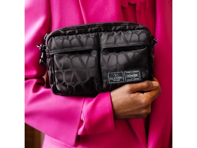 ヴァレンティノ、伊勢丹新宿店でホリデーシーズンに合わせポップアップストアをオープン｜12/6（水）-12/12（火）