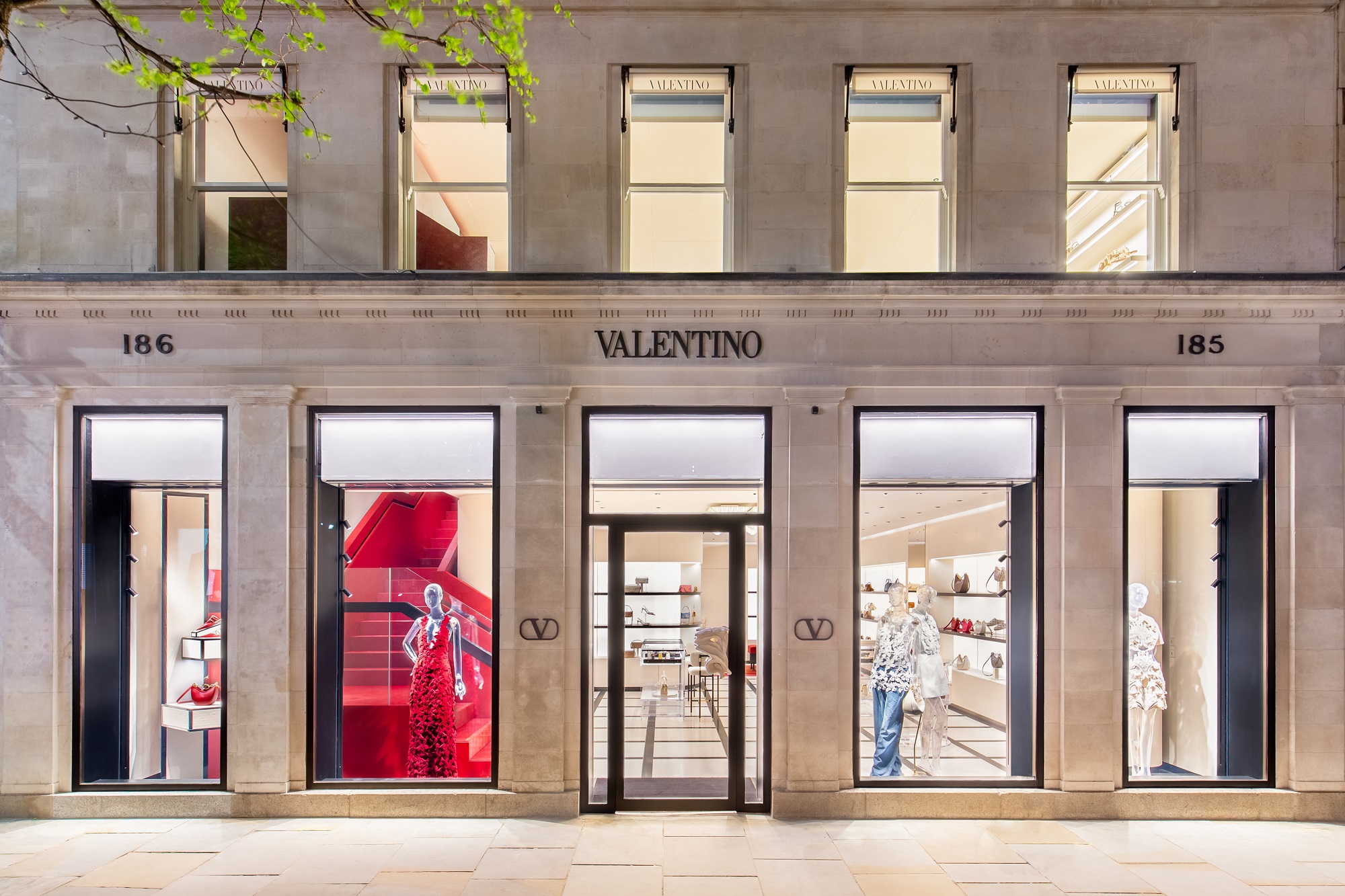 ヴァレンティノ がロンドン、スローンストリートに新しいフラッグシップストアをオープン