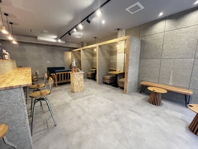 みんなで作る、珈琲屋。金沢市のカフェ「COWRITE COFFEE」が2024年5月18日、西茶屋街の近くに移転オープン