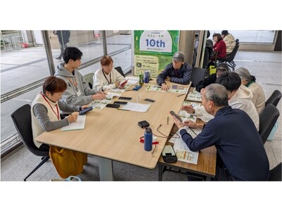 地域住民のデジタル・ディバイド解消と大学生との交流を目指すスマホ教室イベント「Smahone・Quest...