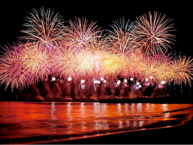 “花火の場所取り”不要! 熱海・伊豆山温泉の旅館が花火大会専用観覧席&送迎付きプラン販売|2025年7月~8月