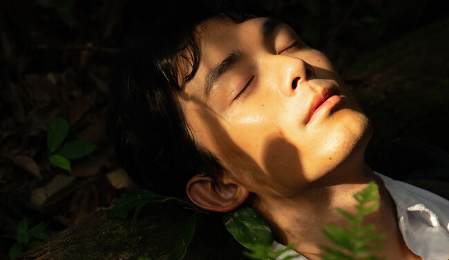 �����C���f�B�y���f���g�f��E���\����A�s���ώ@��Ǝ��I���A���Y���𕹂����C�s�̉f��ēy�O�[�E�V���I�K���ēz����2��i�����