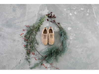 スワンアルバーグから天然ムートンを使った冬の新作「レースアップシューズ/ ムートン」を発売　/ ホリデー...