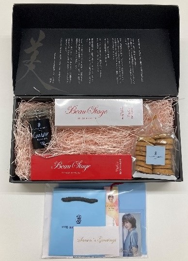 大好評につき第2弾をクリスマス企画で実施　THE RITZ-CARLTON × Aderans『BLINDMAKE(R) 洋菓子＆化粧品セット チャリティーBOX』