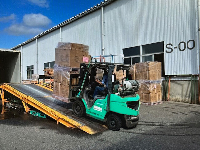 国際輸送での一貫パレチゼーションを開始　現場作業の時間・負担を削減、および木製パレット廃棄の削減を実現