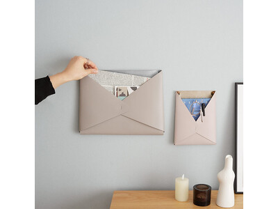 ごちゃつく郵便物を「飾るように一時置き」。フェイクレザーがお部屋を彩る、bon moment（ボンモマン）レターポケット新発売