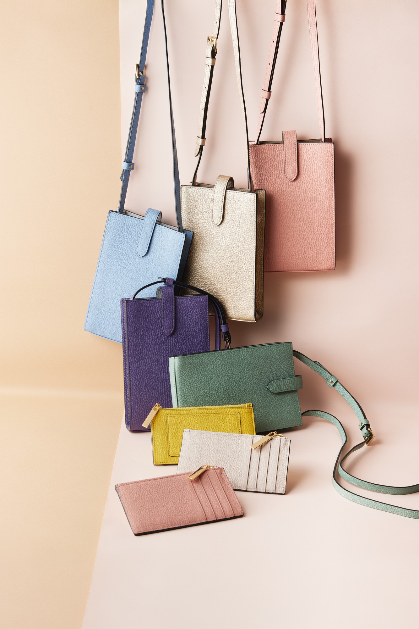 サステナブルなオーダーメイドで累計5万個突破の『イタリアンレザー財布』から、スマホ時代の最旬レザー小物2型が新登場！2022年11月16日(水)予約販売開始