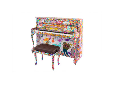 ストリートピアノ「LovePiano」が苗場ドラゴンドラ山頂駅に登場