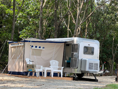 キャンプリゾート「FREE AND EASY CAMP RESORT」が8月10日(水)にオープン！