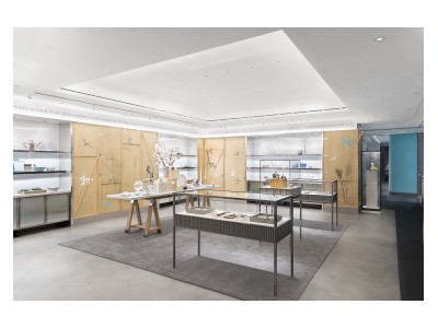 ティファニーが、ニューヨーク本店の全面リニューアルに伴う、2年間限定のフラッグシップストア「ザ・ティファニー・フラッグシップ・ネクストドア」をオープン。