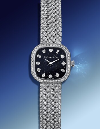 【TIFFANY & CO.】アベンチュリン ダイヤルを備えた新作「ティファニー エタニティ」ウォッチを日本で発表。