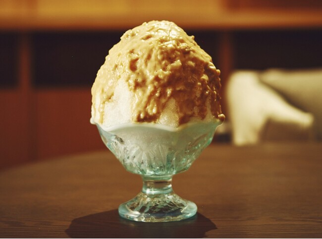 秋の贅沢、二つの味わい。「秀月堂監修 かき氷 栗みるく」と「MORIZO SPECIAL りんご」が登場