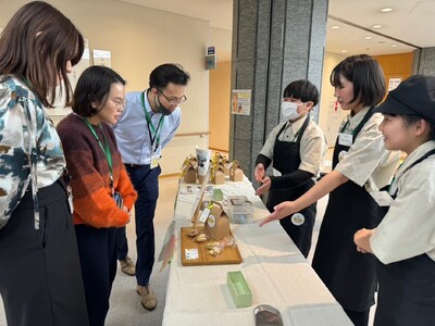 子どもカフェ「お福wapi」が「日本財団子どもWEEKEND」で東京初出店！フリースクールに通う小中学生が自主的に運営し、焼き菓子145箱を完売