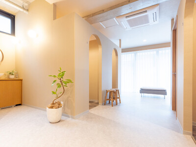 【現代女性の冷えに特化】助産師・妊活マイスター監修の本格よもぎ蒸し専門サロン「+１℃ 」で根本からの体質改善を