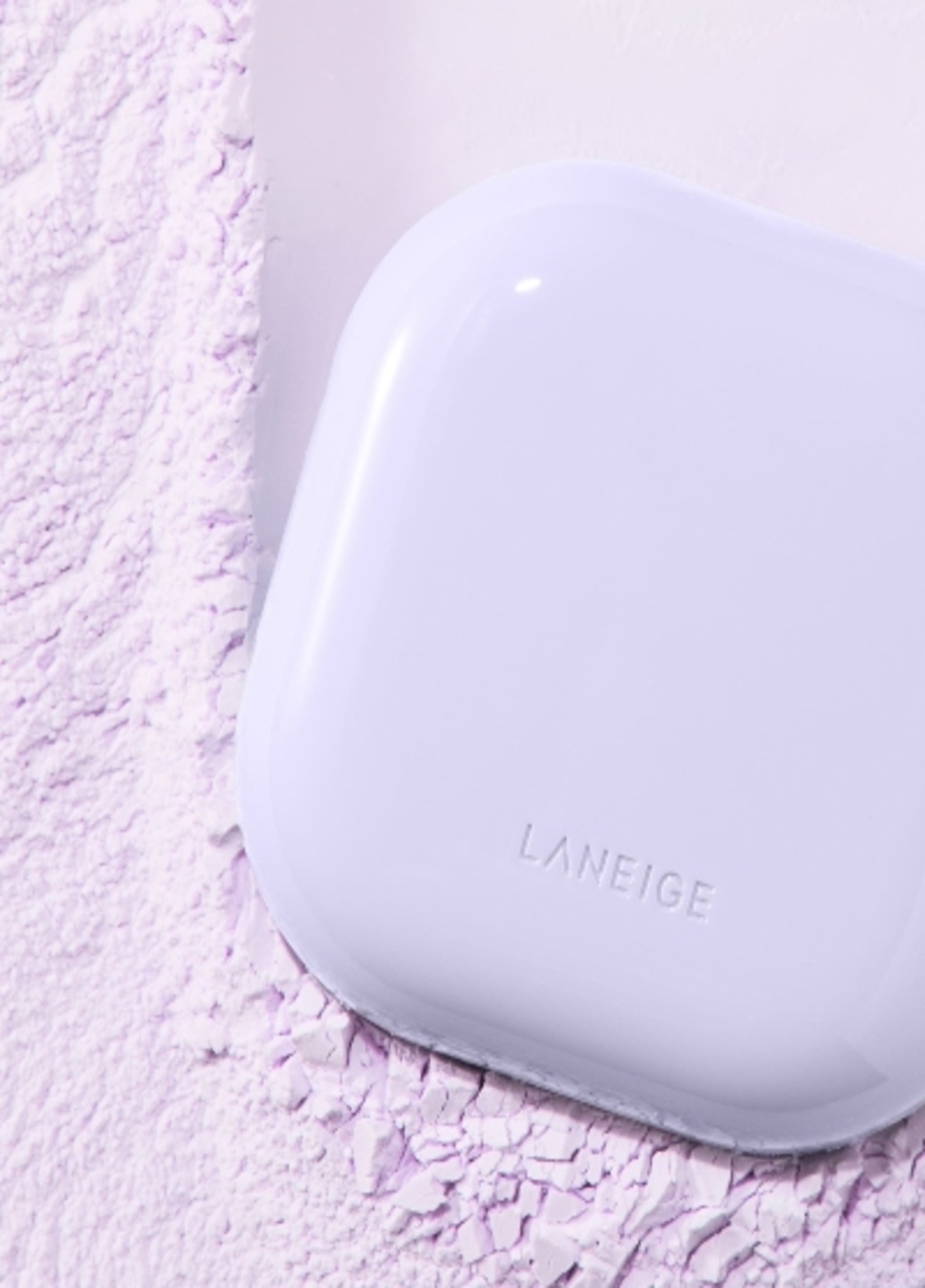 ［LANEIGE］光を味方につける独自の「ラベンダーパウダー」で24時間*¹トーンアップ！皮脂・毛穴・凹凸を瞬時にカバーして＃ふんわり透肌美人*²　仕上げのフェイスパウダー
