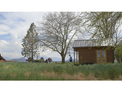 タイニーハウスと小さな暮らしを体験できる宿泊施設 「Homemade Village」来春オープンのため...