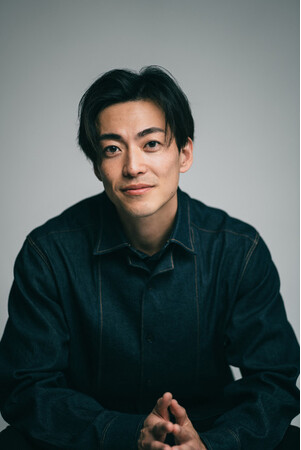 �f��w�]���r1/2�`Right Side of the Living Dead�`�x��ɕ�܂ꂽ�g�����̃J���X�}�h�ɑ哌�x��I�]���r�����҂̌��ЂŎ�l���̗ǂ������҂ɋ��q�����I�R�����g�������I