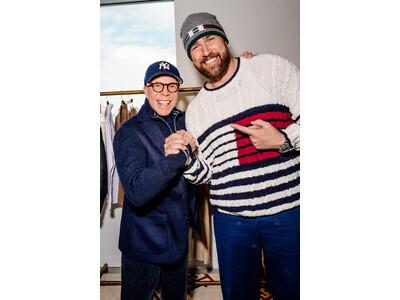 �g�~�[ �q���t�B�K�[�́A�A�����J���t�b�g�{�[���E�̃A�C�R���ł���g���r�X�E�P���V�\(Travis Kelce)���O���[�o���E�u�����h�A���o�T�_�[���N���G�C�e�B�u�E�R���{���[�^�[�Ɍ}���܂�