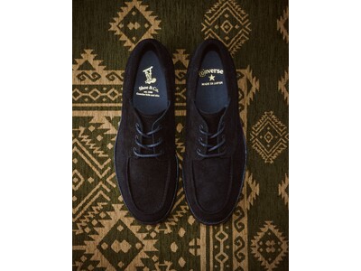 �yCONVERSE�z REGAL Shoe & Co.�Ƃ̃R���{���[�V�������A90�N��̃A�[�J�C�u�uMARINE STAR�v���x�[�X�ɂ����v���~�A�����f�����o��