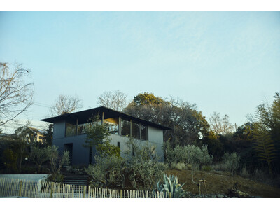 火を囲み、調理を楽しむ宿泊体験を。伊豆高原にセルフオーベルジュ型プライベートヴィラ「Ｈｉｉｒｅ」をオープン