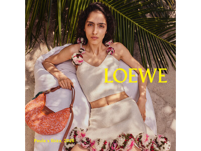 【ロエベ】夏のエネルギーと自由なスピリットを体現した「パウラズイビザ」の最新コレクションが登場