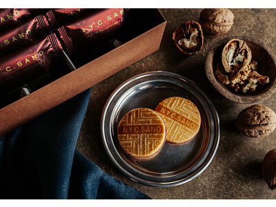 とろとろキャラメルで人気の〈N.Y.C.SAND〉が大丸札幌店に再登場！「N.Y.メープルウォールナッツキャラメルサンド」と「N.Y.サニーオレンジキャラメルサンド」も数量限定で販売。