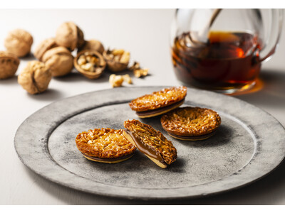 9月22日（金）発売！メープルシロップの上品な甘みと胡桃の香ばしさが引き立つ「キャラマーサンド メープルウォールナッツ」。