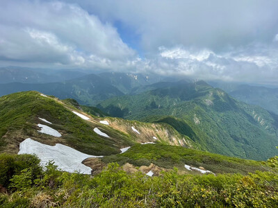 【山形・置賜】初夏の朝日連峰で安全祈願、「第29回 朝日連峰山開き登山」開催！
