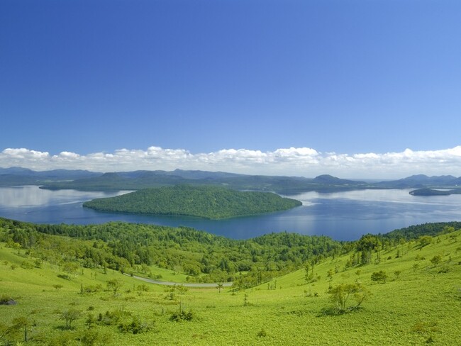 【北海道・弟子屈町】夏のひがし北海道・もっと自由に巡る大自然の旅、そして温泉街の夜まで楽しみつくす!