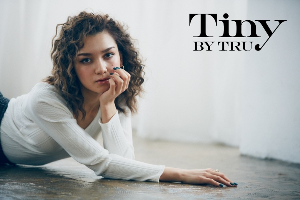 ネイル＆アイサロン「TRU NAIL&EYE」が、全国900店舗のAgu.店舗内にネイルサロン「Tiny by TRU」を展開。