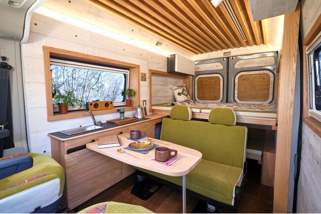 FIAT Professional「DUCATO(デュカト)」ベースの新型キャンピングカー『VANLIFE（バンライフ）』発売！無垢材独自の木目や節の美しさが際立つ、アクティブな遊びや車中泊に最適仕様